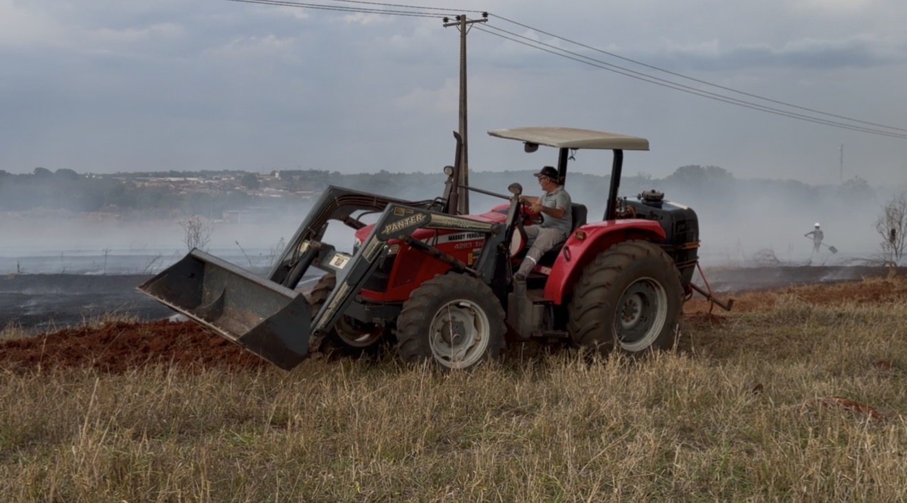 Incêndio em pasto é controlado próximo ao Cinturão Verde, em Costa Rica