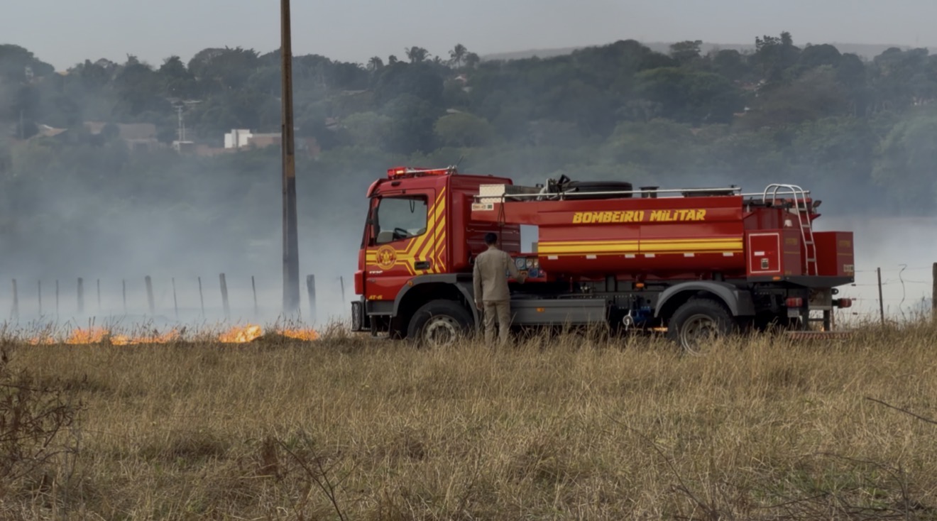Incêndio em pasto é controlado próximo ao Cinturão Verde, em Costa Rica