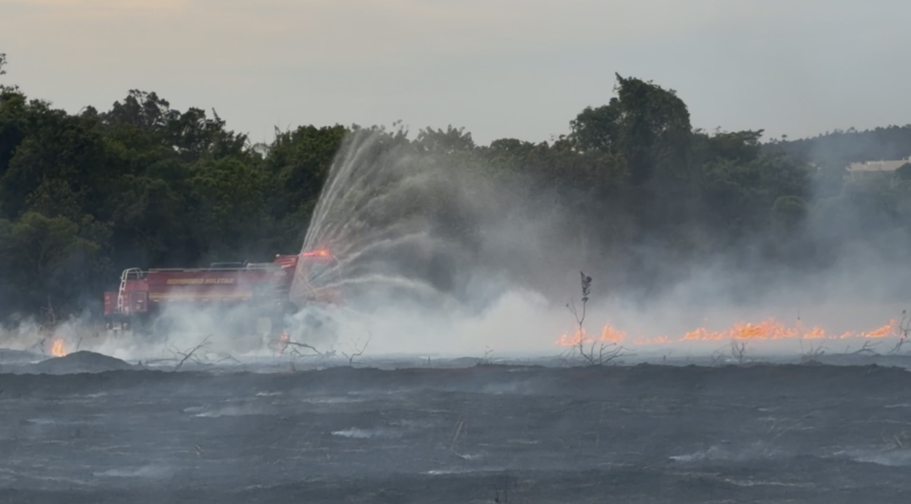 Incêndio em pasto é controlado próximo ao Cinturão Verde, em Costa Rica